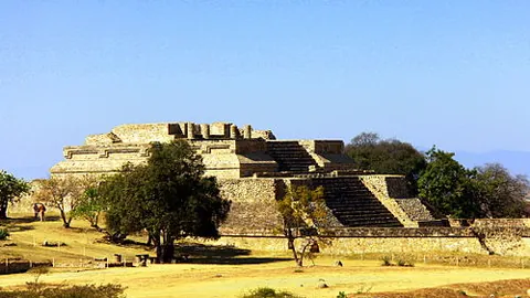 亞冠小組賽第5輪：廣州恒大水原三星1-1握手言和，韦世豪傳射建功，鐘義浩兩黃一紅離場